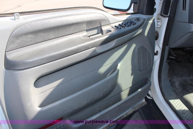 image for item K6985 2003 Ford Excursion XLT SUV