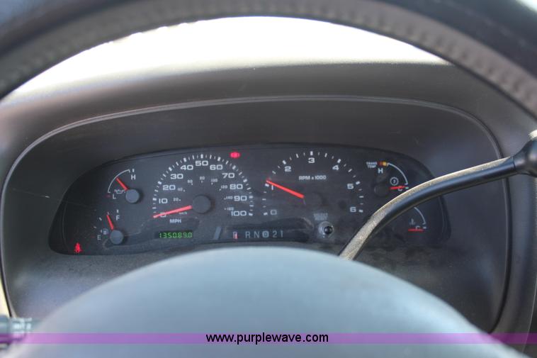 image for item K6985 2003 Ford Excursion XLT SUV