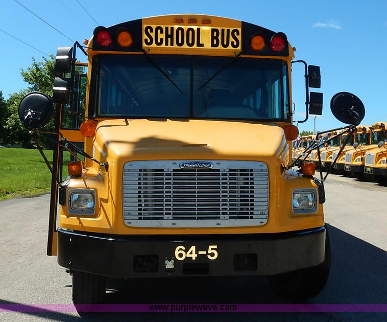 image for item K7442 2005 Freightliner FS65 Thomas school bus