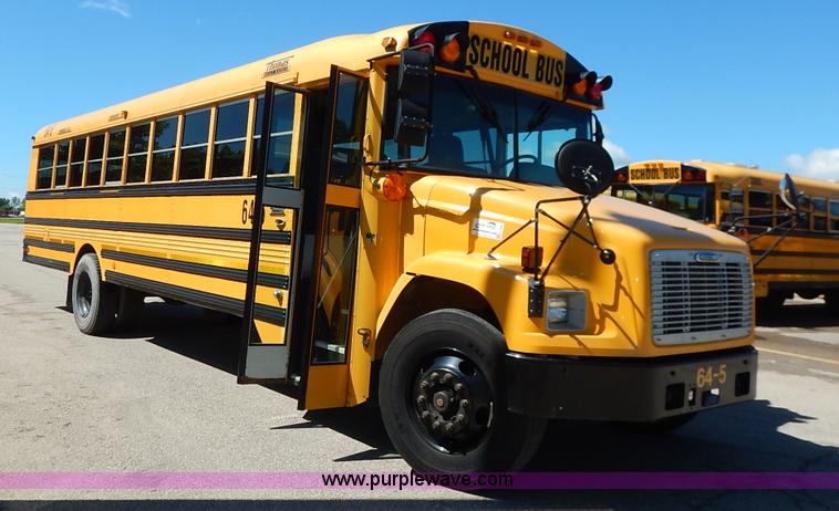image for item K7442 2005 Freightliner FS65 Thomas school bus