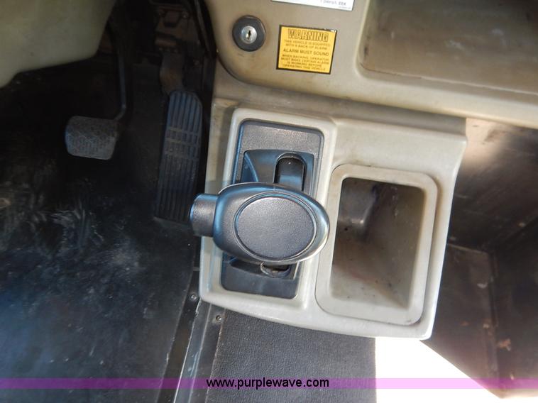 image for item K7442 2005 Freightliner FS65 Thomas school bus