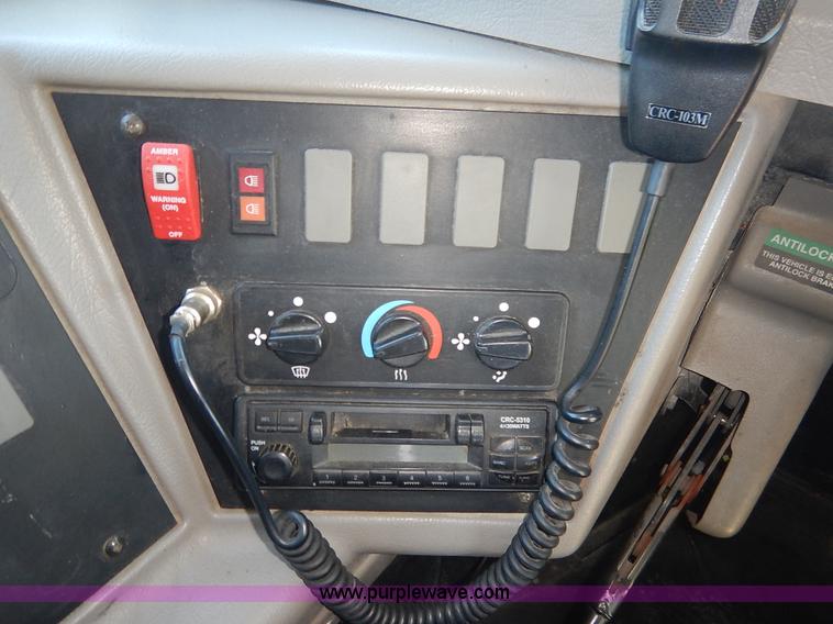 image for item K7442 2005 Freightliner FS65 Thomas school bus