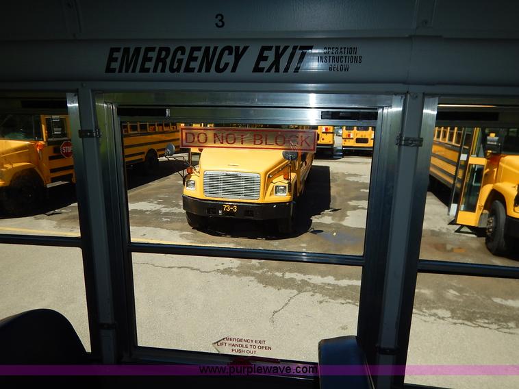 image for item K7442 2005 Freightliner FS65 Thomas school bus