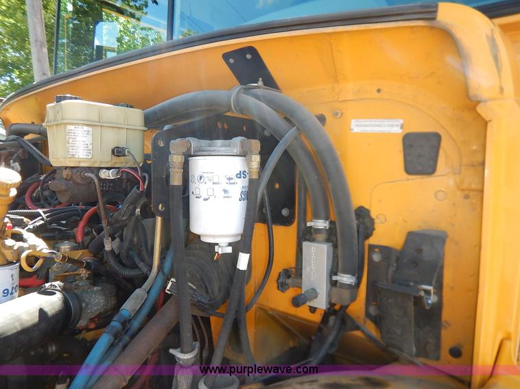 image for item K7442 2005 Freightliner FS65 Thomas school bus