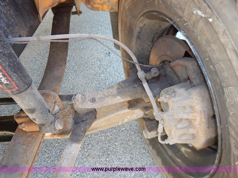 image for item K7442 2005 Freightliner FS65 Thomas school bus