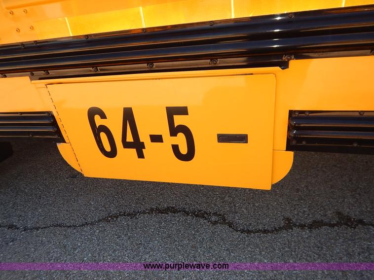 image for item K7442 2005 Freightliner FS65 Thomas school bus