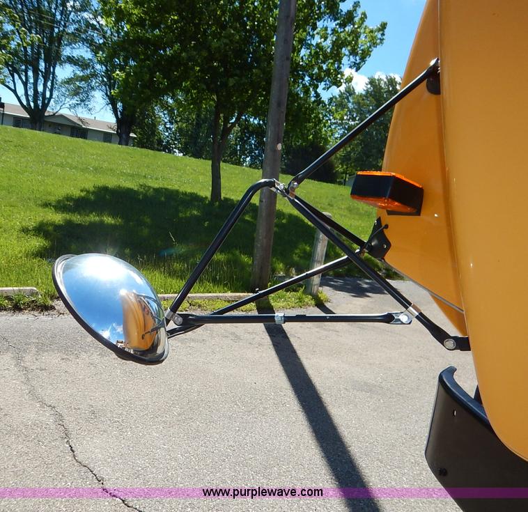 image for item K7442 2005 Freightliner FS65 Thomas school bus