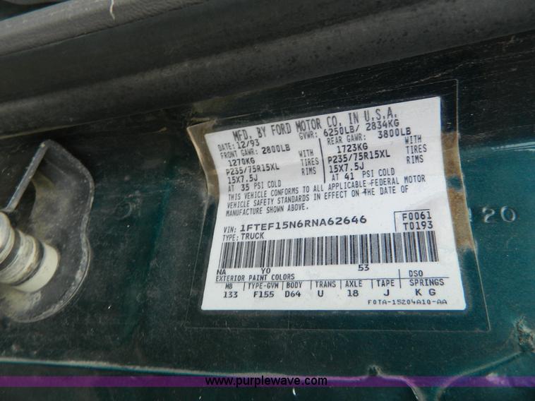 image for item K8137 1994 Ford F150 pickup truck