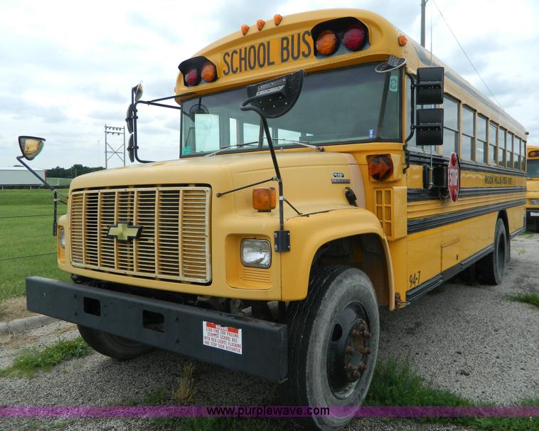image for item K8138 1995 Blue Bird B7 school bus