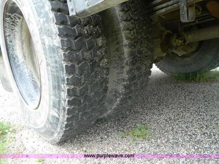 image for item K8138 1995 Blue Bird B7 school bus