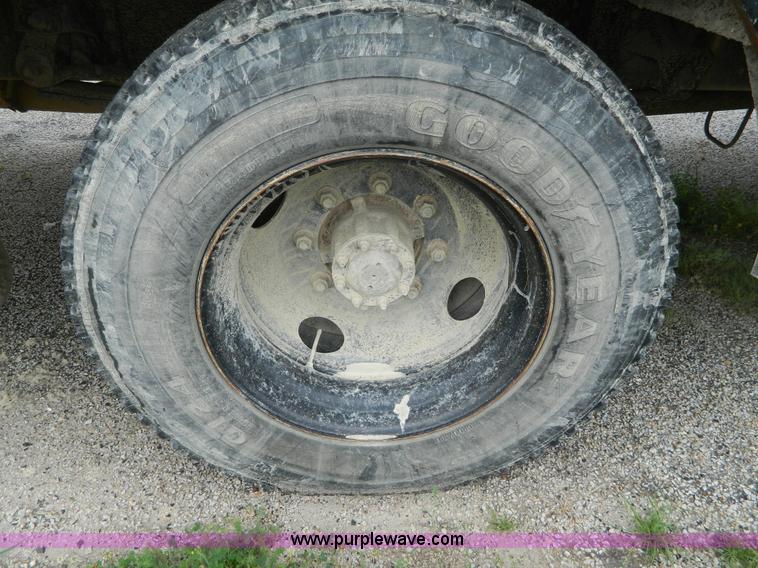 image for item K8138 1995 Blue Bird B7 school bus