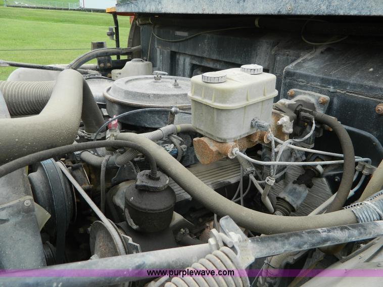 image for item K8138 1995 Blue Bird B7 school bus