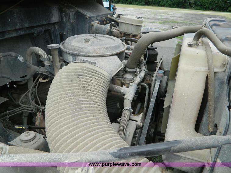 image for item K8138 1995 Blue Bird B7 school bus