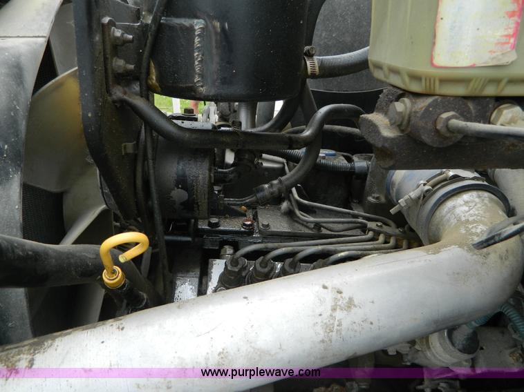 image for item K8139 1996 Blue Bird B800 school bus