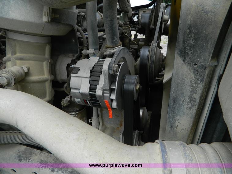 image for item K8139 1996 Blue Bird B800 school bus