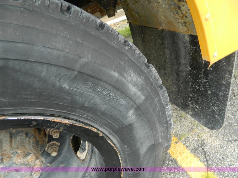 image for item K8140 1997 Ford Carpenter school bus