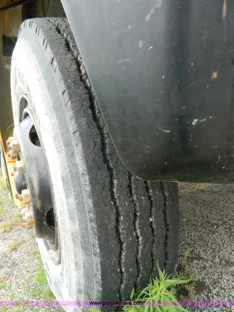 image for item K8140 1997 Ford Carpenter school bus