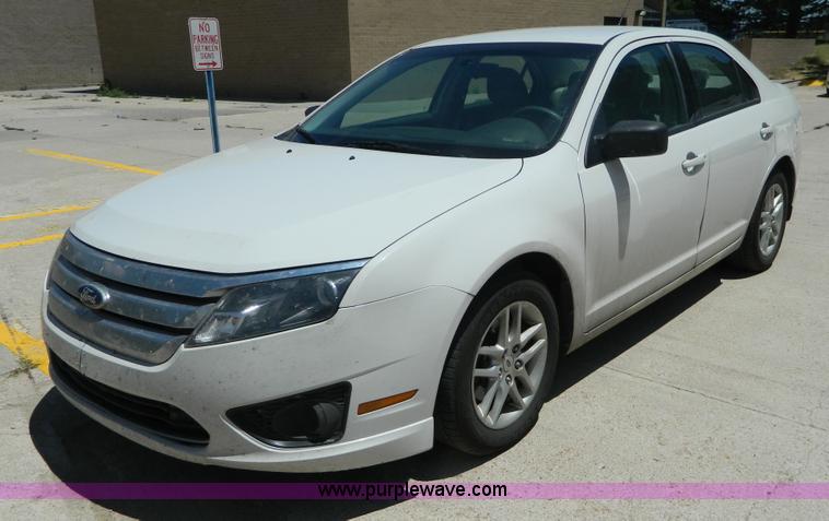 image for item K8141 2010 Ford Fusion S