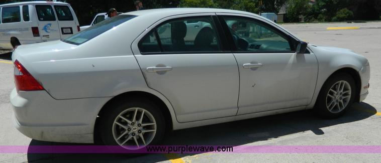 image for item K8141 2010 Ford Fusion S