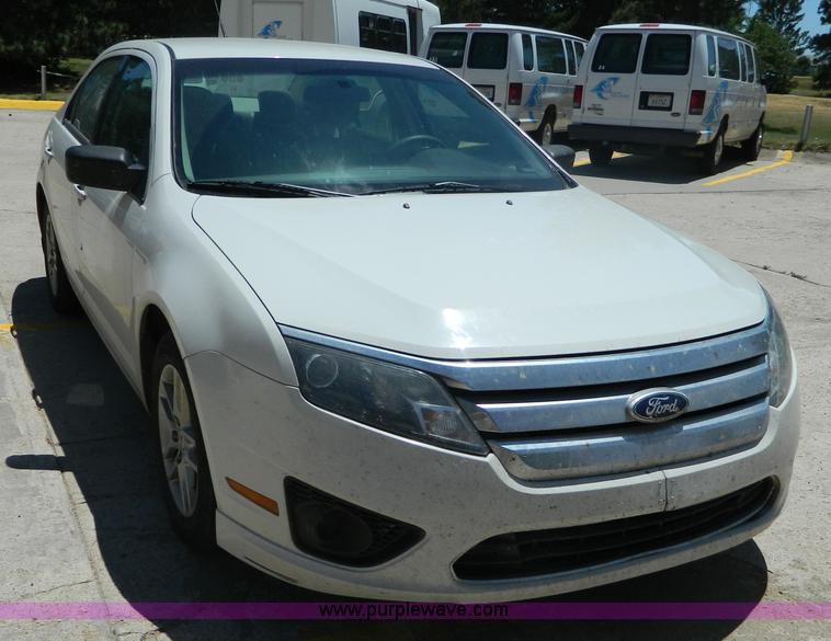 image for item K8141 2010 Ford Fusion S