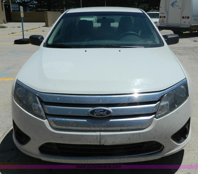 image for item K8141 2010 Ford Fusion S