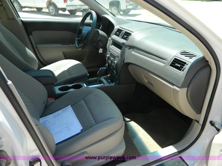 image for item K8141 2010 Ford Fusion S