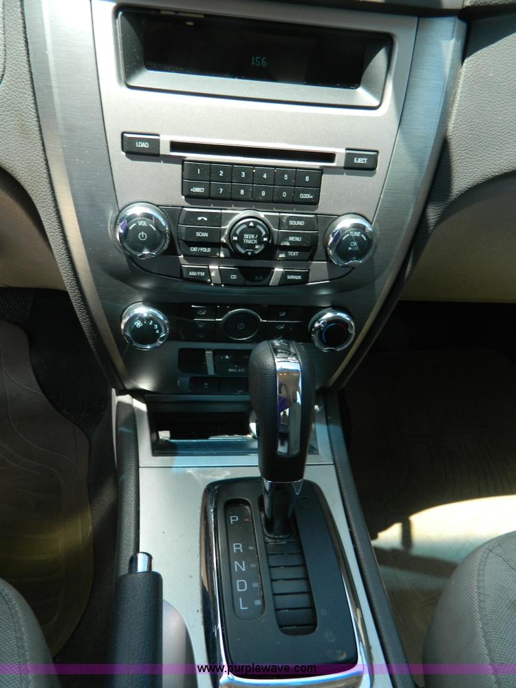 image for item K8141 2010 Ford Fusion S