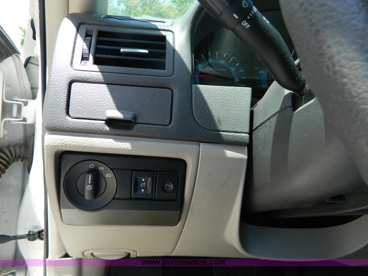 image for item K8141 2010 Ford Fusion S