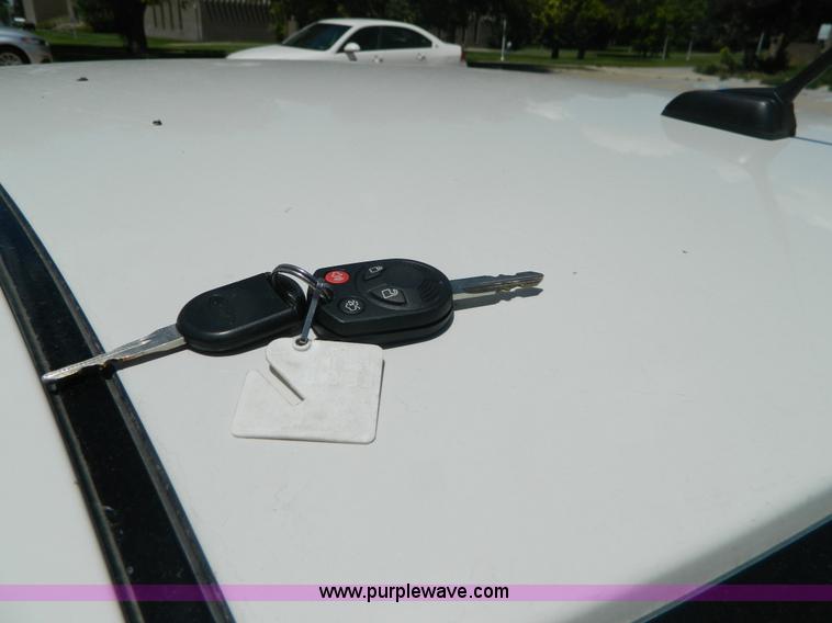 image for item K8141 2010 Ford Fusion S