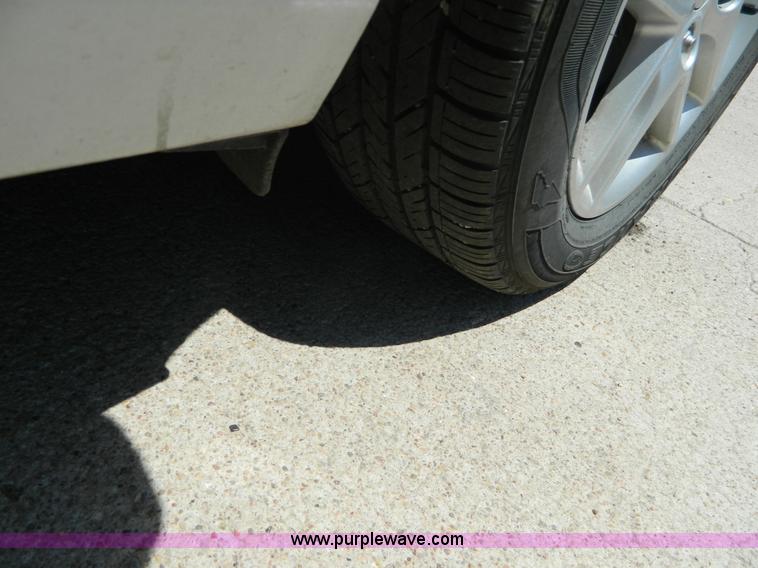 image for item K8142 2010 Ford Fusion S