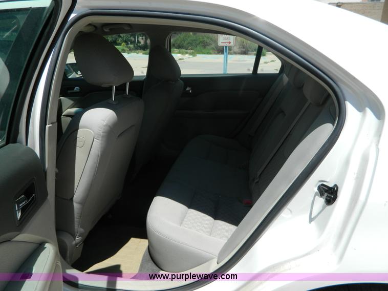 image for item K8142 2010 Ford Fusion S