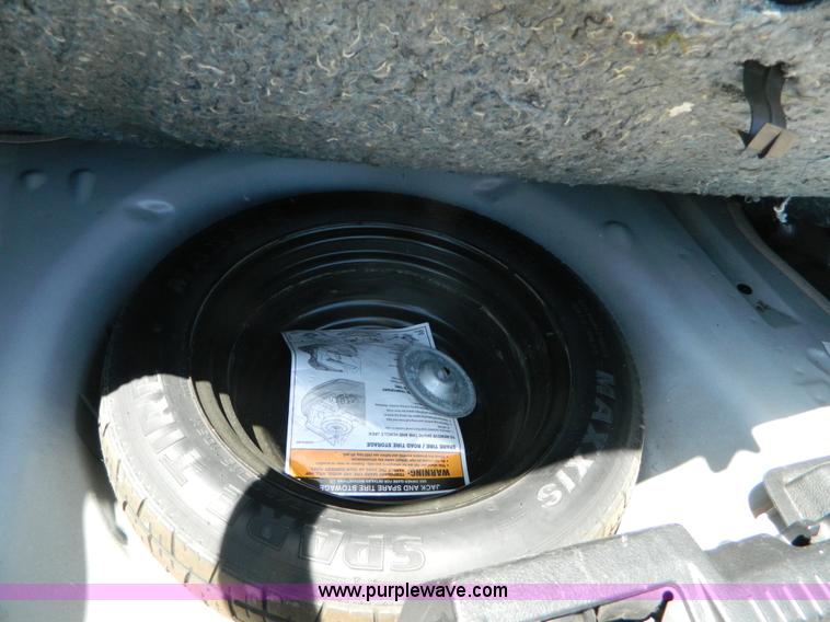 image for item K8142 2010 Ford Fusion S