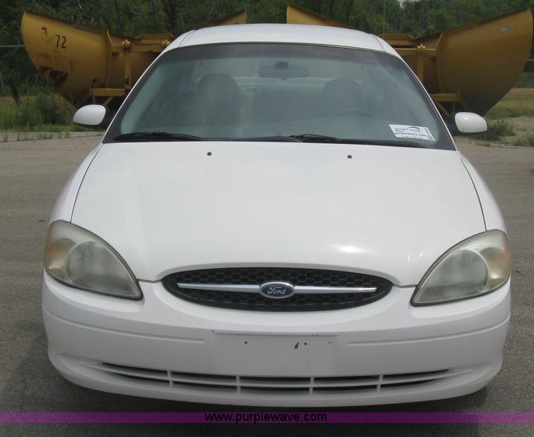 image for item K8683 2002 Ford Taurus SES