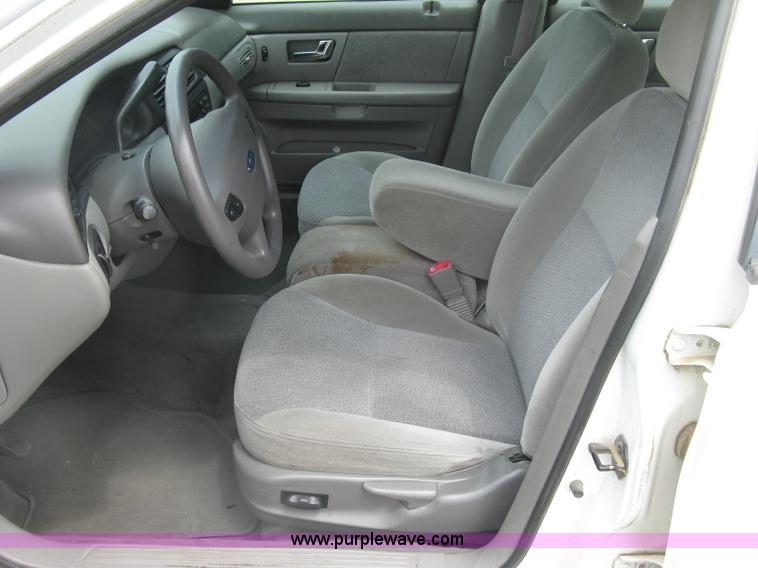 image for item K8683 2002 Ford Taurus SES