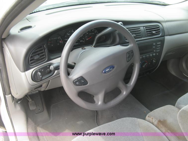 image for item K8683 2002 Ford Taurus SES