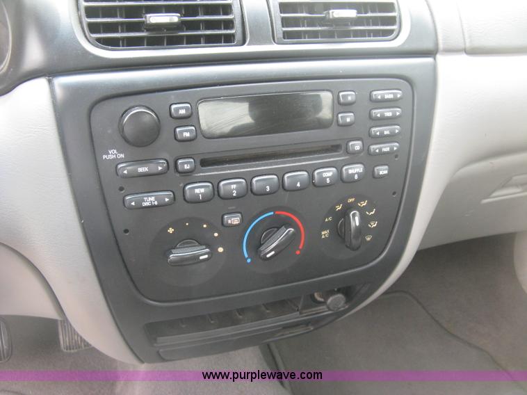 image for item K8683 2002 Ford Taurus SES