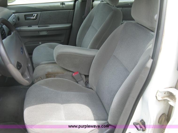 image for item K8683 2002 Ford Taurus SES