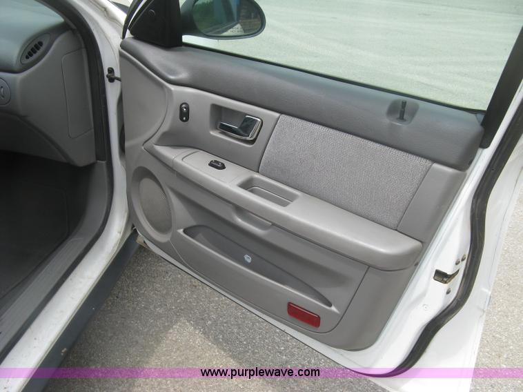 image for item K8683 2002 Ford Taurus SES