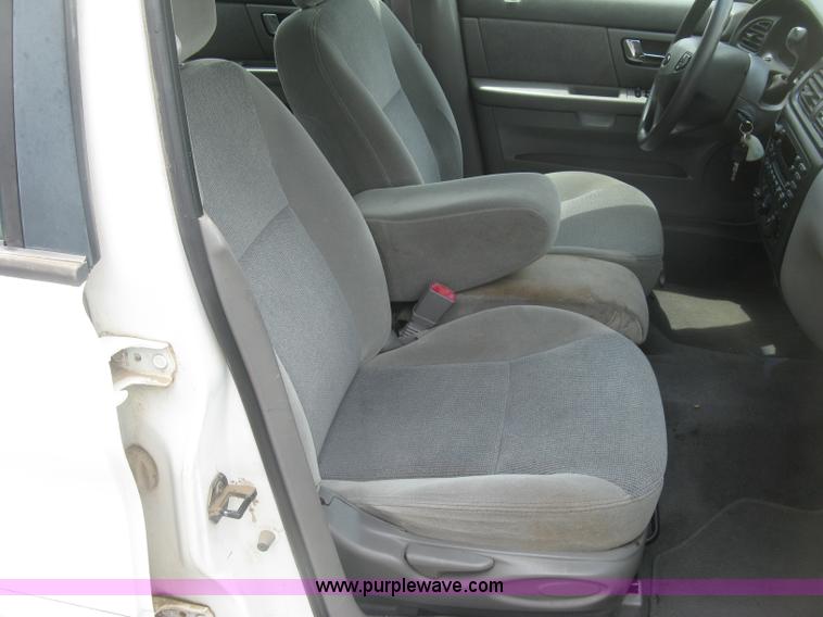 image for item K8683 2002 Ford Taurus SES