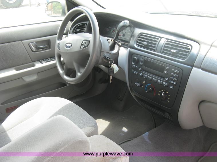 image for item K8683 2002 Ford Taurus SES