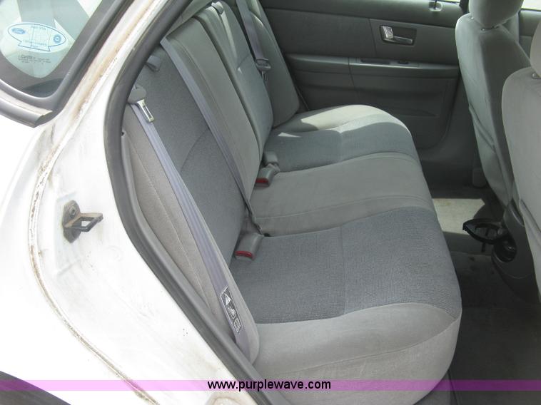 image for item K8683 2002 Ford Taurus SES