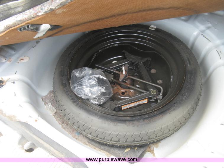 image for item K8683 2002 Ford Taurus SES