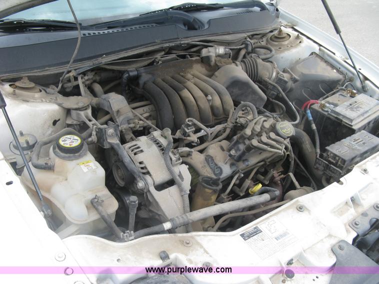 image for item K8683 2002 Ford Taurus SES