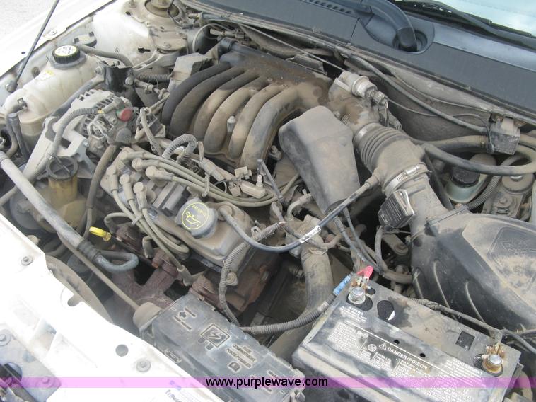 image for item K8683 2002 Ford Taurus SES