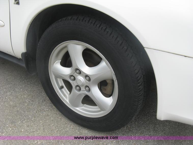 image for item K8683 2002 Ford Taurus SES