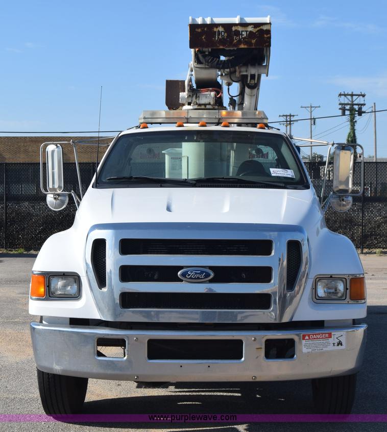 image for item L2747 2005 Ford F650 Super Duty bucket truck