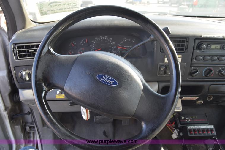 image for item L2747 2005 Ford F650 Super Duty bucket truck