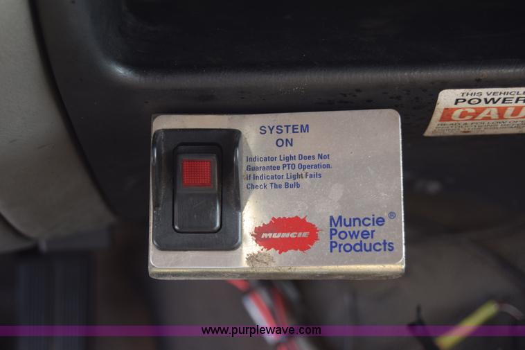 image for item L2747 2005 Ford F650 Super Duty bucket truck