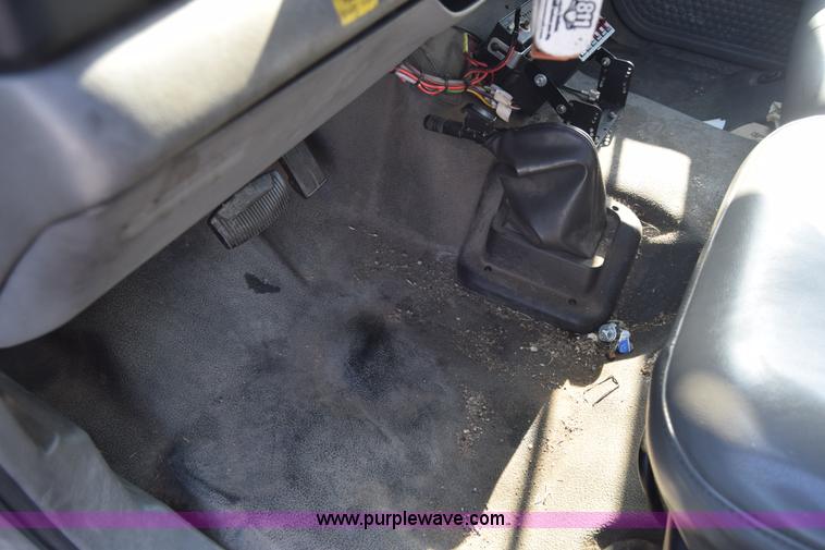 image for item L2747 2005 Ford F650 Super Duty bucket truck