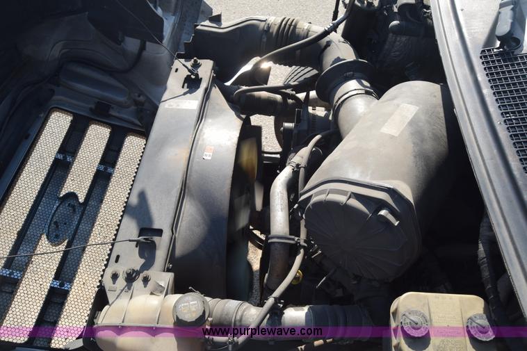 image for item L2747 2005 Ford F650 Super Duty bucket truck